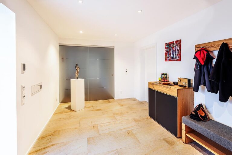 flur-natursteinboden-hell