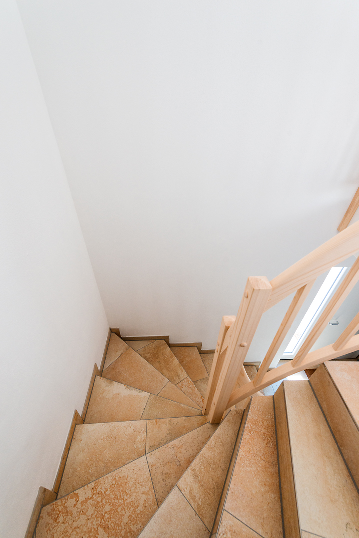 wendeltreppe-fliesen-inntal